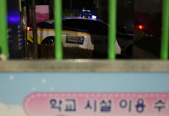대전 초등학교서 8세 여아가 피살돼 경찰이 조사에 나섰다. 연합뉴스